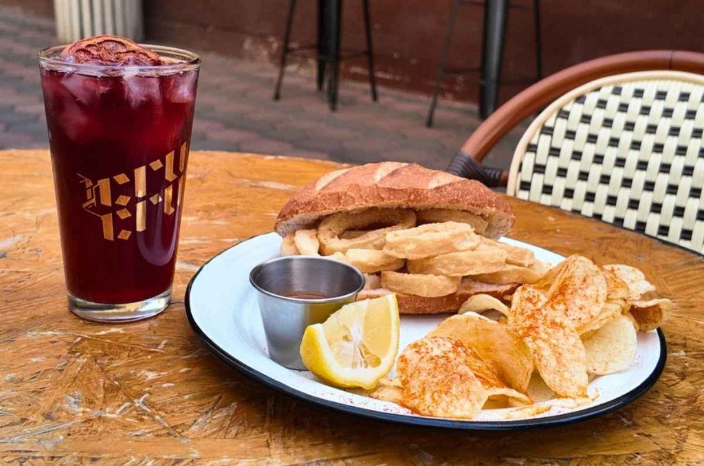 Café Leona: el lugar con la mejor torta de calamar en CDMX