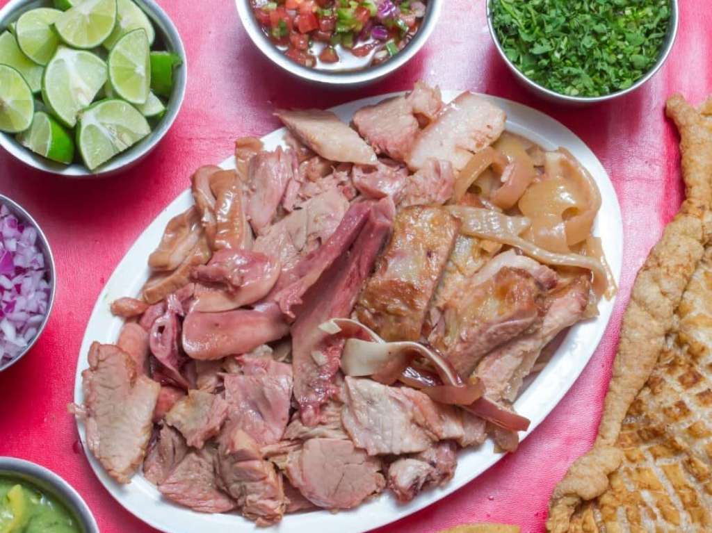 Este buffet de CDMX tiene todas las carnitas que quieras por $75
