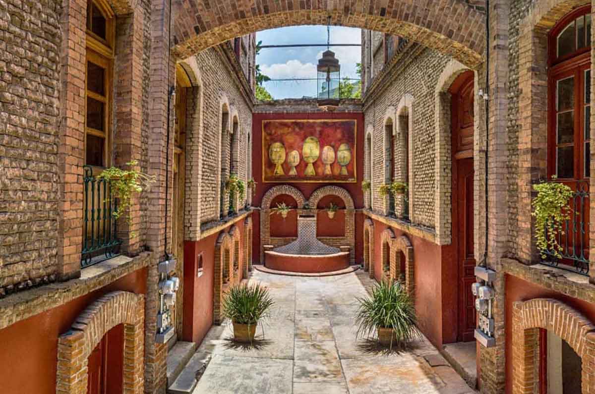 La Privada Roja: Un pedazo de historia viva en el corazón de la San Rafael