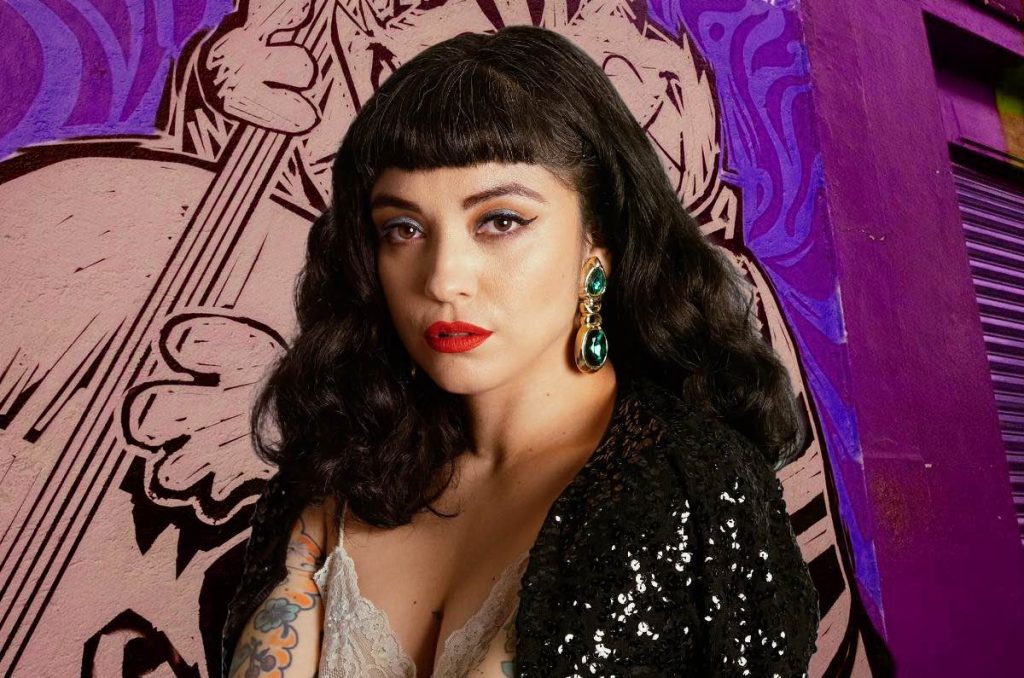 ¡Mon Laferte se presentará en el Foro Alicia de CDMX por el 8M!
