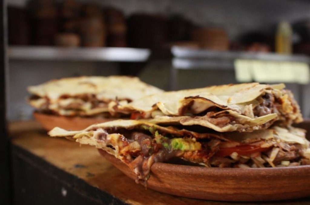 Oaxacaqui: un restaurante que lleva de vacaciones a tu paladar