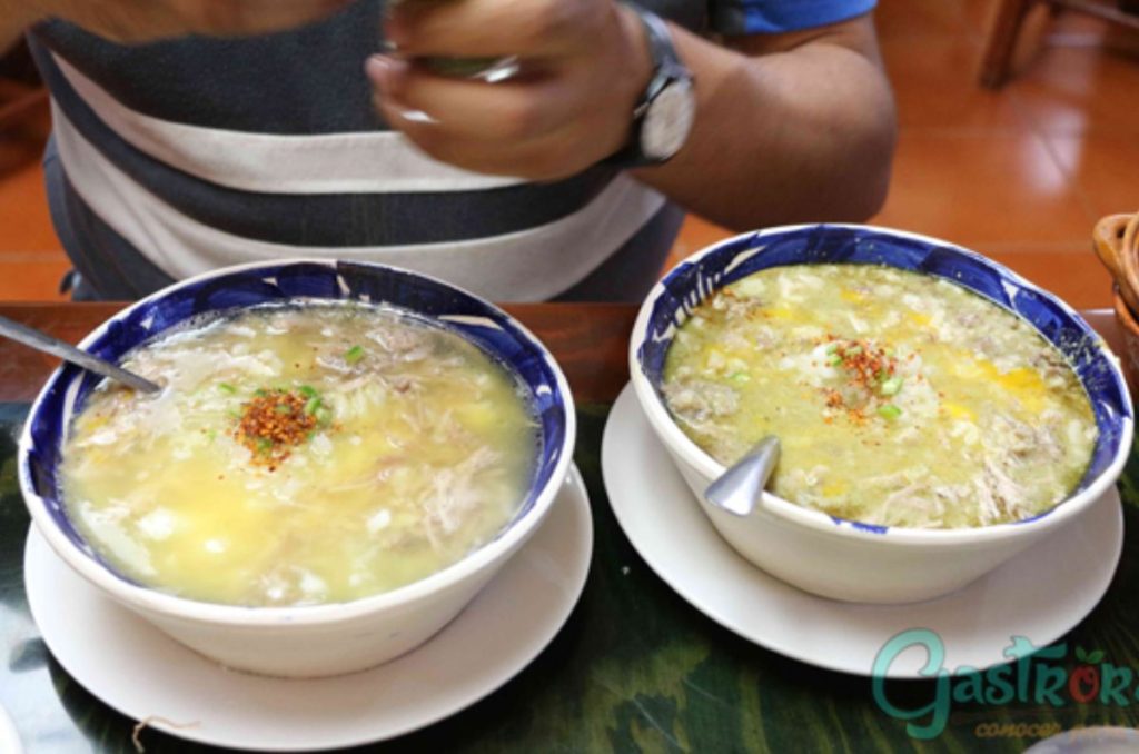 Este pozole en CDMX es mejor que el de Casa de Toño (¡y va con mezcal!) 0