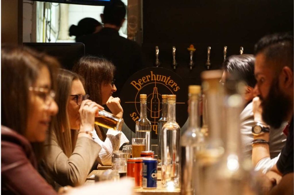 speed dating con hamburguesas y cerveza jabalí