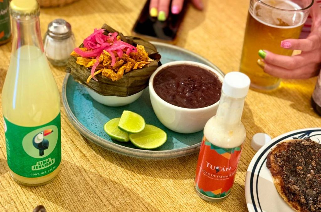 Tucán celebra 36 años llevando Yucatán a Coyoacán