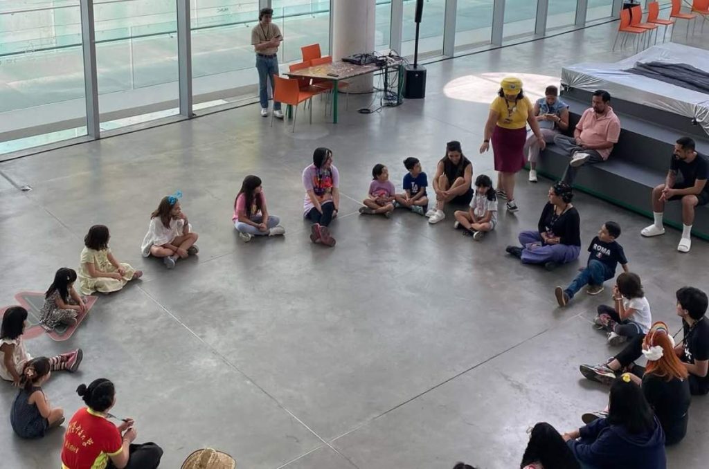 Peques al museo talleres y arte en Viernecitos MUAC checa todas las actividades